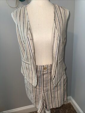 LOFT Striped Vest & Shorts Set in Beige and White